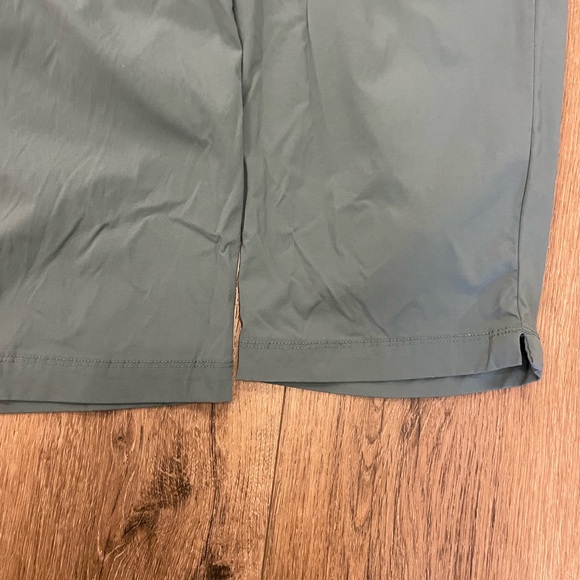 Columbia Omni Shield capris cropped pants sage green stretchy waist - Picture 5 of 7